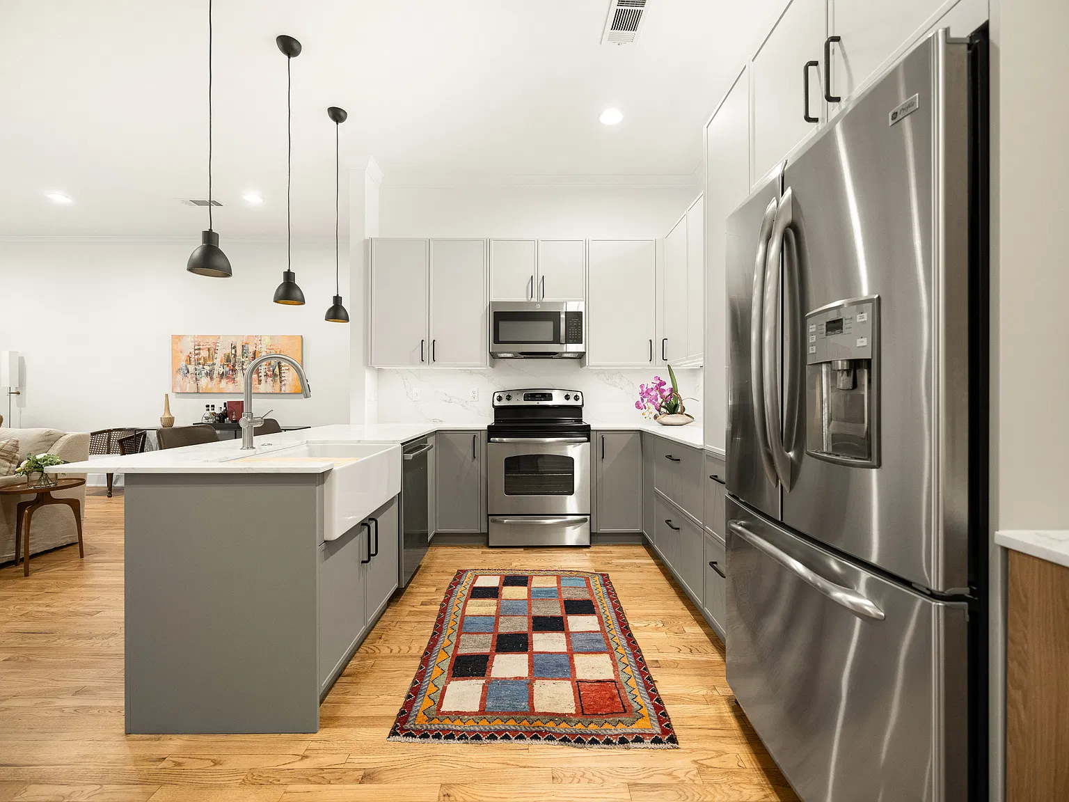 2 bed, 1395 sqft, $3,300 — Photo 3