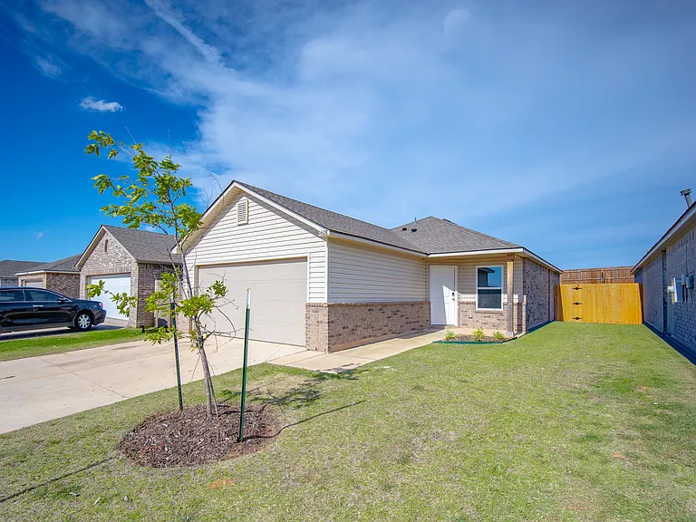 9608 Stallion Dr — Photo 28