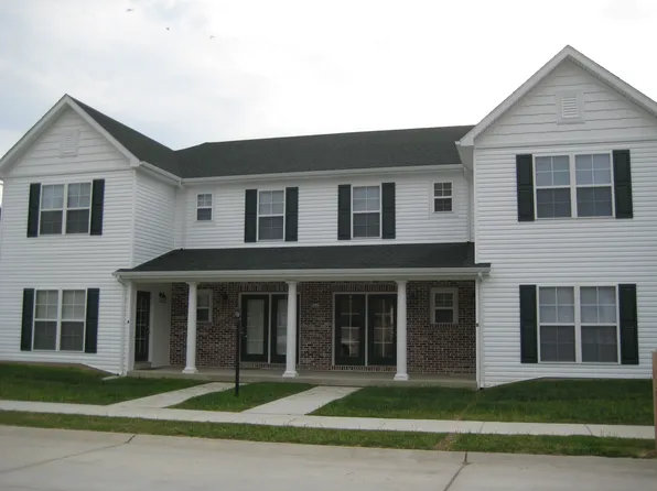 5014 Riverport Cmns APT D, Godfrey, IL 62035