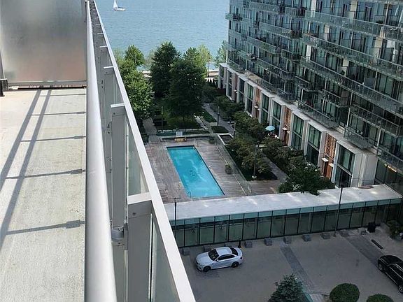 4th image of 39 Queens Quay E #835
