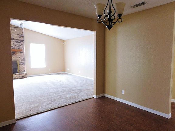 4th image of 1606 Daude Ave