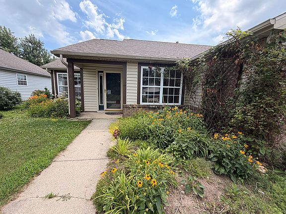 2nd image of 1949 Halyard Ct
