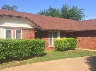 902 S 14th St, Kingfisher, OK 73750