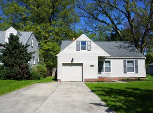 913 Glenside Ave, South Euclid, OH 44121