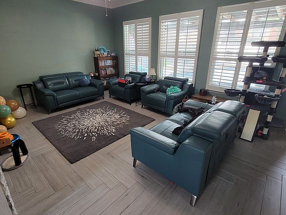 5th image of 1057 London Dr