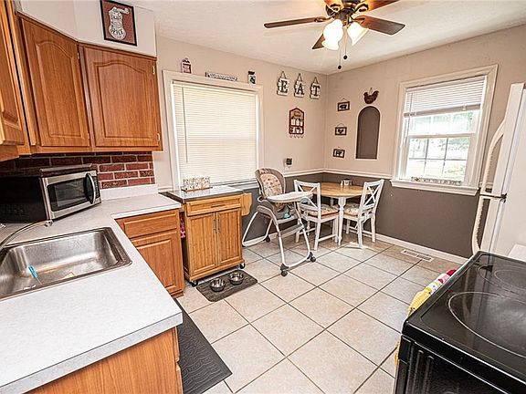 5th image of 270 Bellfield Ave