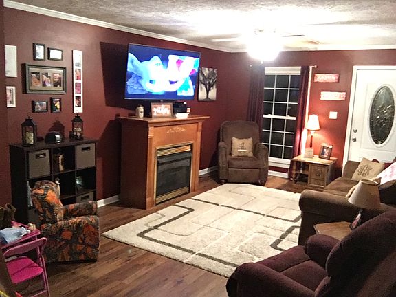 3rd image of 729 Hook Dr