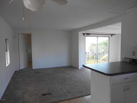 2nd image of 904 Oriole Cir