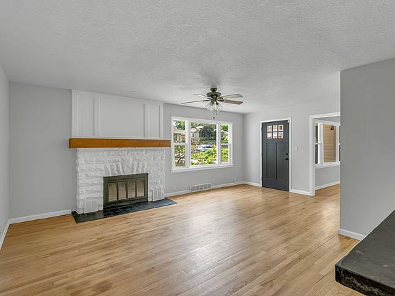 5th image of 210 W Vine St
