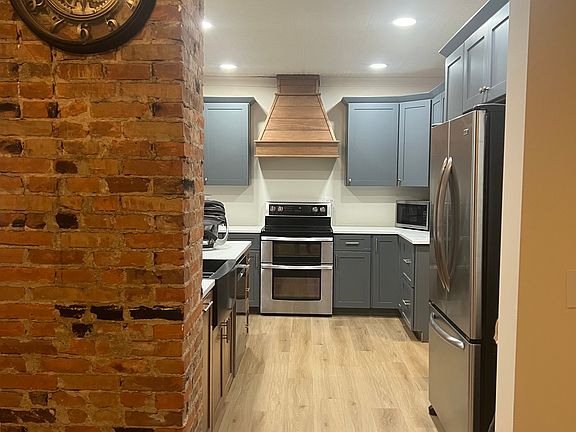 5th image of 4038 North St