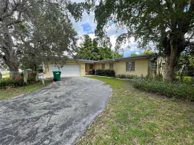 15741 SW 99th Ave, Miami, FL, 33157