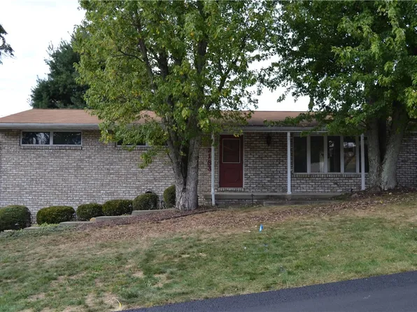 2183 Locust St, Export, PA 15632