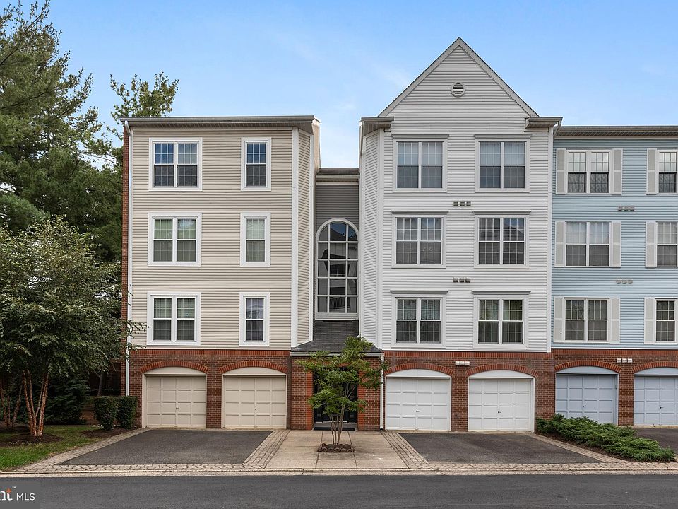 1st image of 261 S Pickett St APT 402