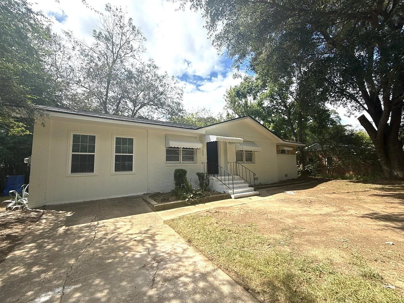 2309 Ginny Ave — Photo 2