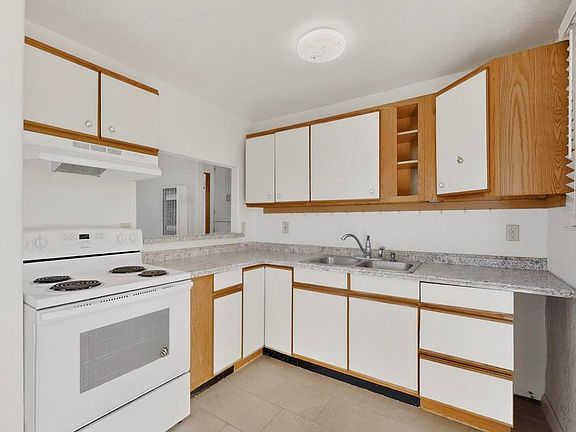 3rd image of 1520 Gerald Ave SE