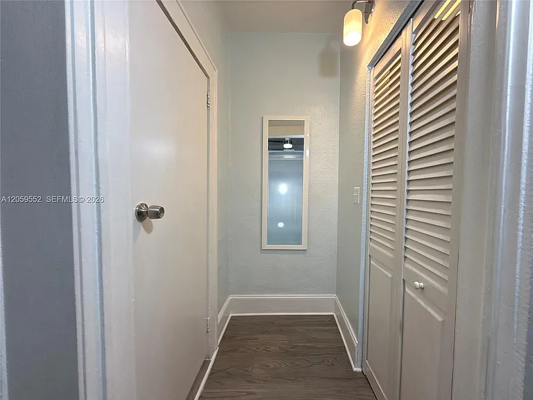 124 Mendoza Ave #3 — Photo 9