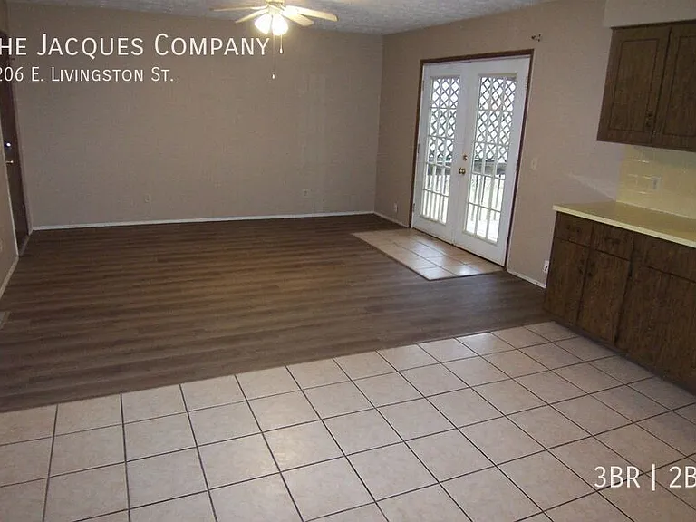 2206 E Livingston St — Photo 7