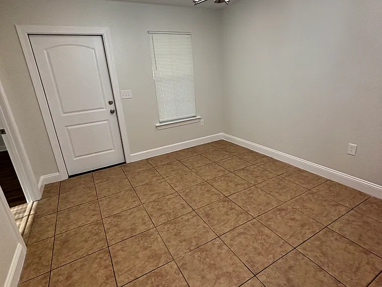 4104 Mulligan Manor Ln #B — Photo 13