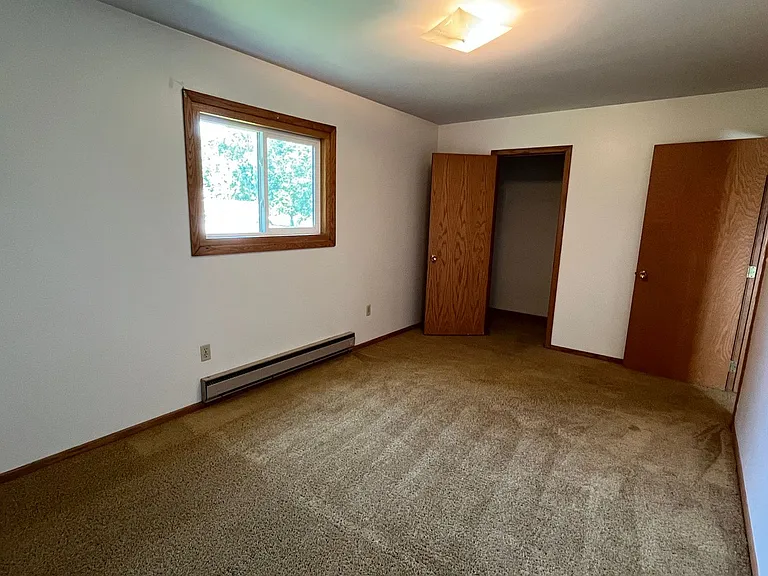 410 4th Ave NE #10 — Photo 8