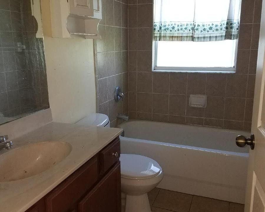 546 Sherwood Ave S, Lehigh Acres, FL 33974 Zillow