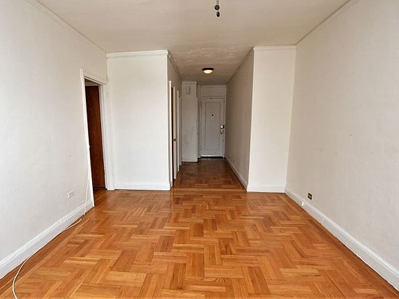4th image of 48-35 43rd St #5D