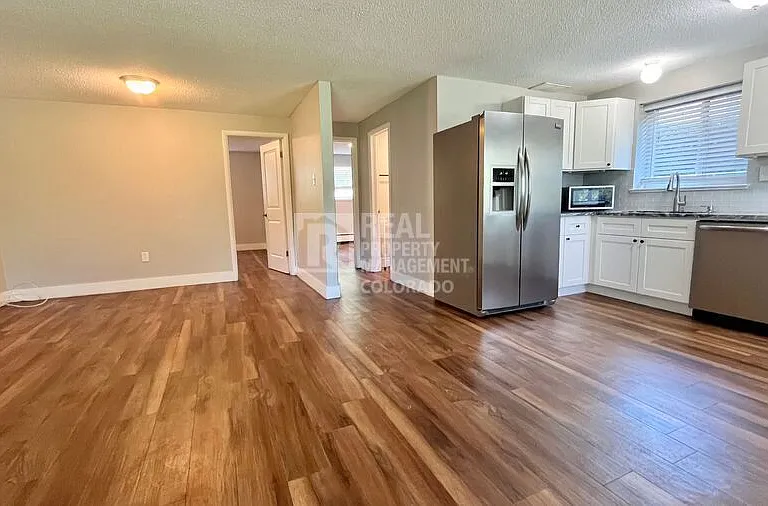 1720 S Cook St — Photo 3