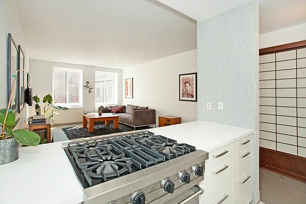 Sold by Daniel Gale Sotheby's International Realty | media 23