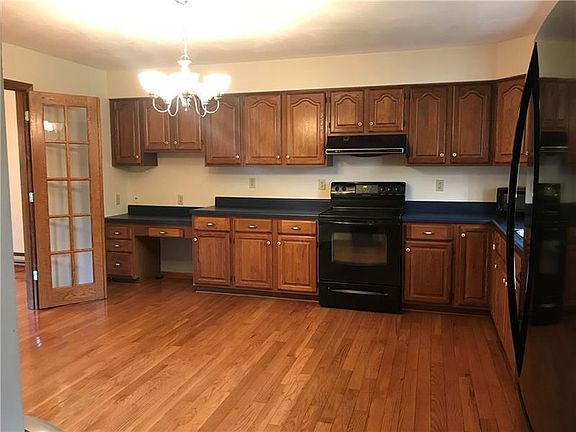 3rd image of 5150 White Oak Dr