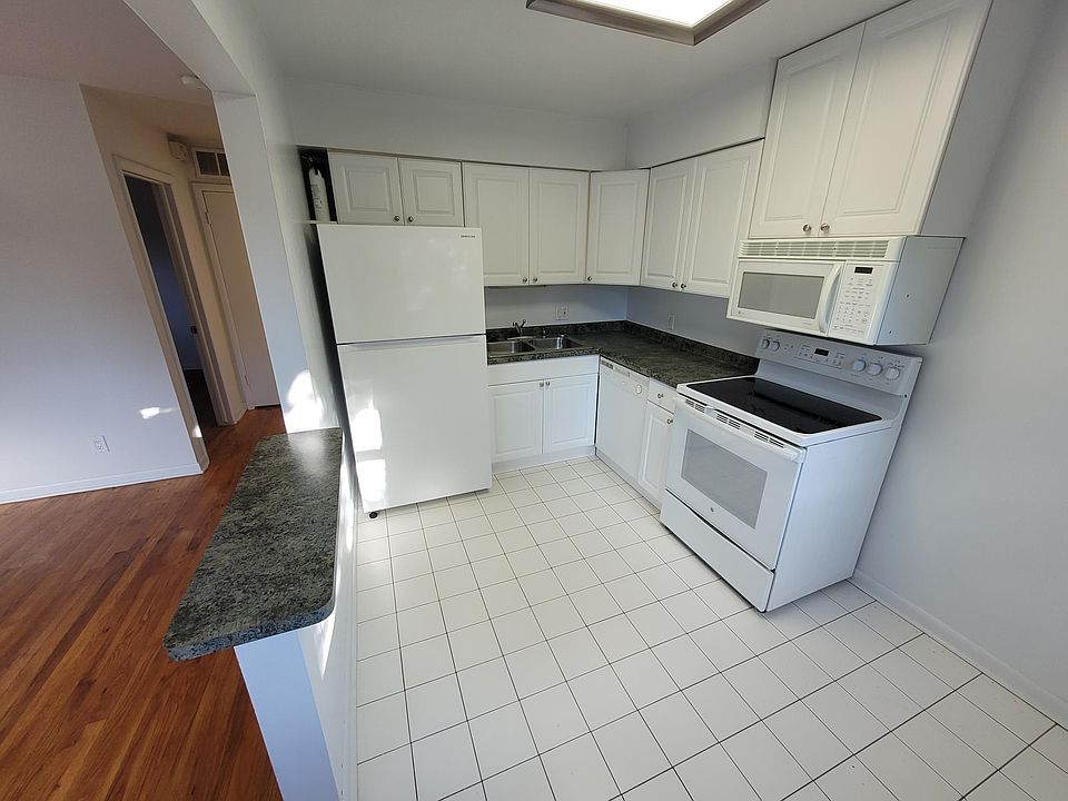 1st image of 241 Collingwood Dr #A