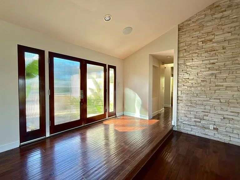 7800 Sierra Dr — Photo 15