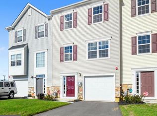 56 Iron Gate Rd, Sicklerville, NJ 08081