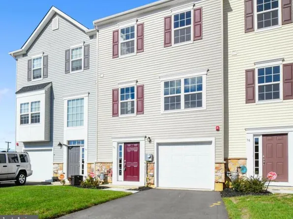 56 Iron Gate Rd, Sicklerville, NJ 08081