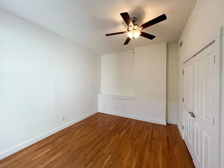 1414-16 Walnut St — Photo 8