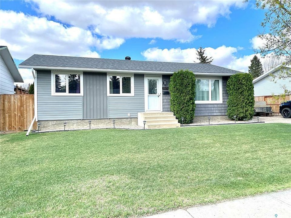 1st image of 1619 Mackenzie King Cres
