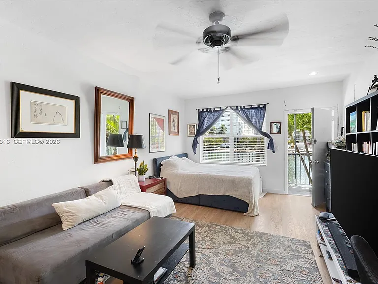 2445 Lake Pancoast Dr #J — Photo 7