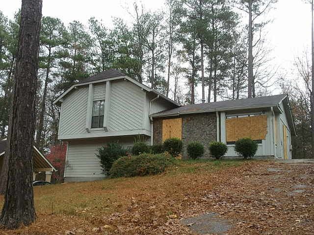 2nd image of 472 Wilson Mill Rd SW