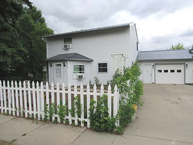 1st image of 312 Louise Ave