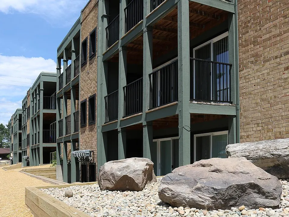 Building Photo 5