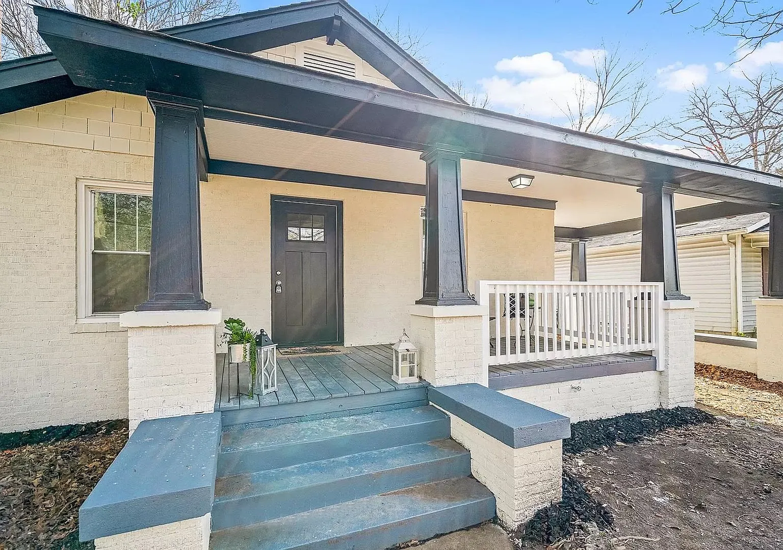 Charming 3-Bedroom Home with Modern Amenities and Spacious Backyard — Photo 3