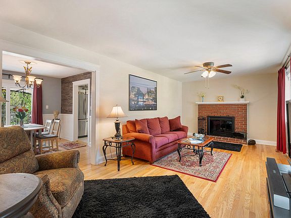 5th image of 205 Marshall Dr