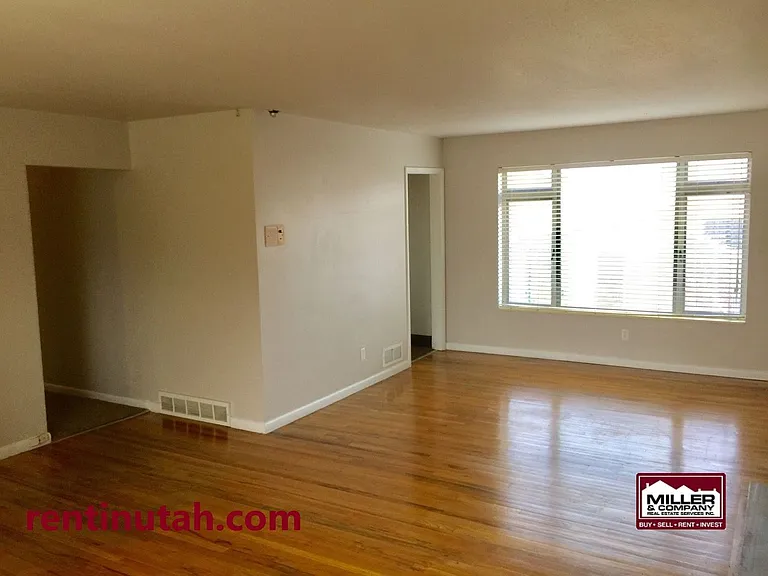 5894 S Kingston Way #10 — Photo 4