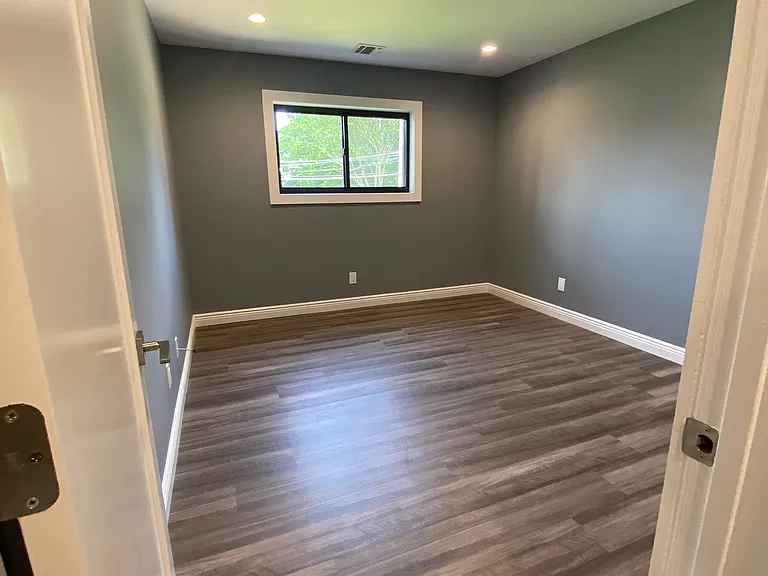 92 Arnold Ave #2F — Photo 12