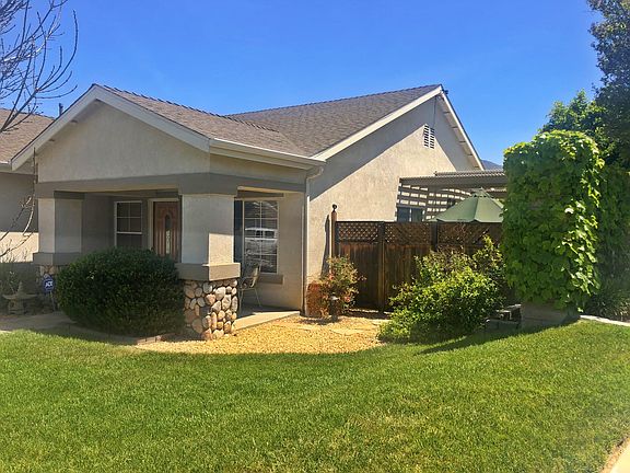 2nd image of 24878 Barito St