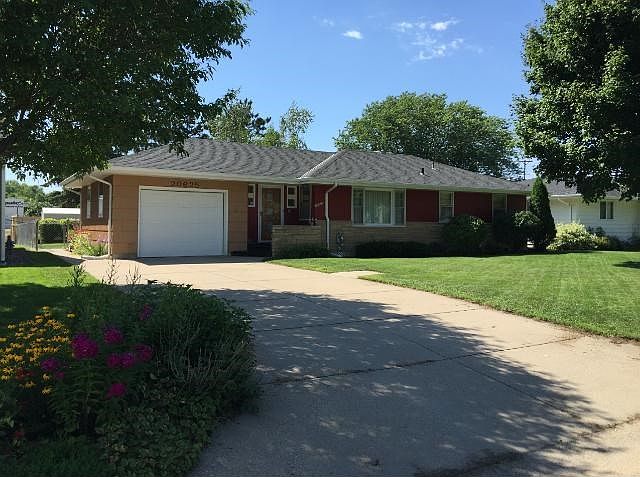 20625 Hughes Ave, Lakeville, MN 55044 | Zillow