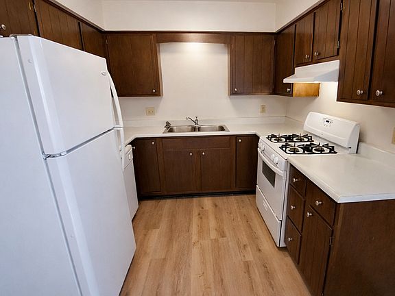 4th image of 2491 Sycamore Ln