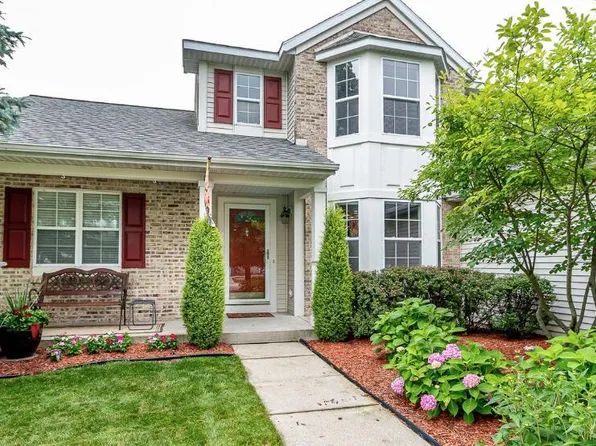 5450 W Heathwood Dr SE, Kentwood, MI 49512