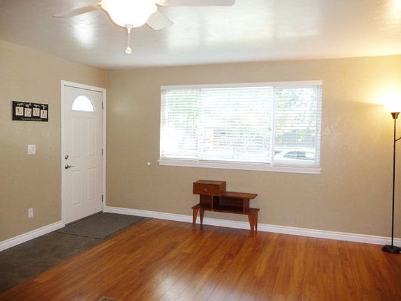 3rd image of 877 Buckboard Ln