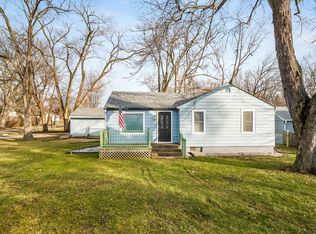 2206 Forest View Rd, Rockford, IL 61108