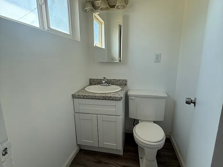 20237 Mulberry St — Photo 10