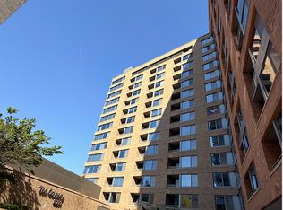 2001 15th St N APT 321, Arlington, VA 22201